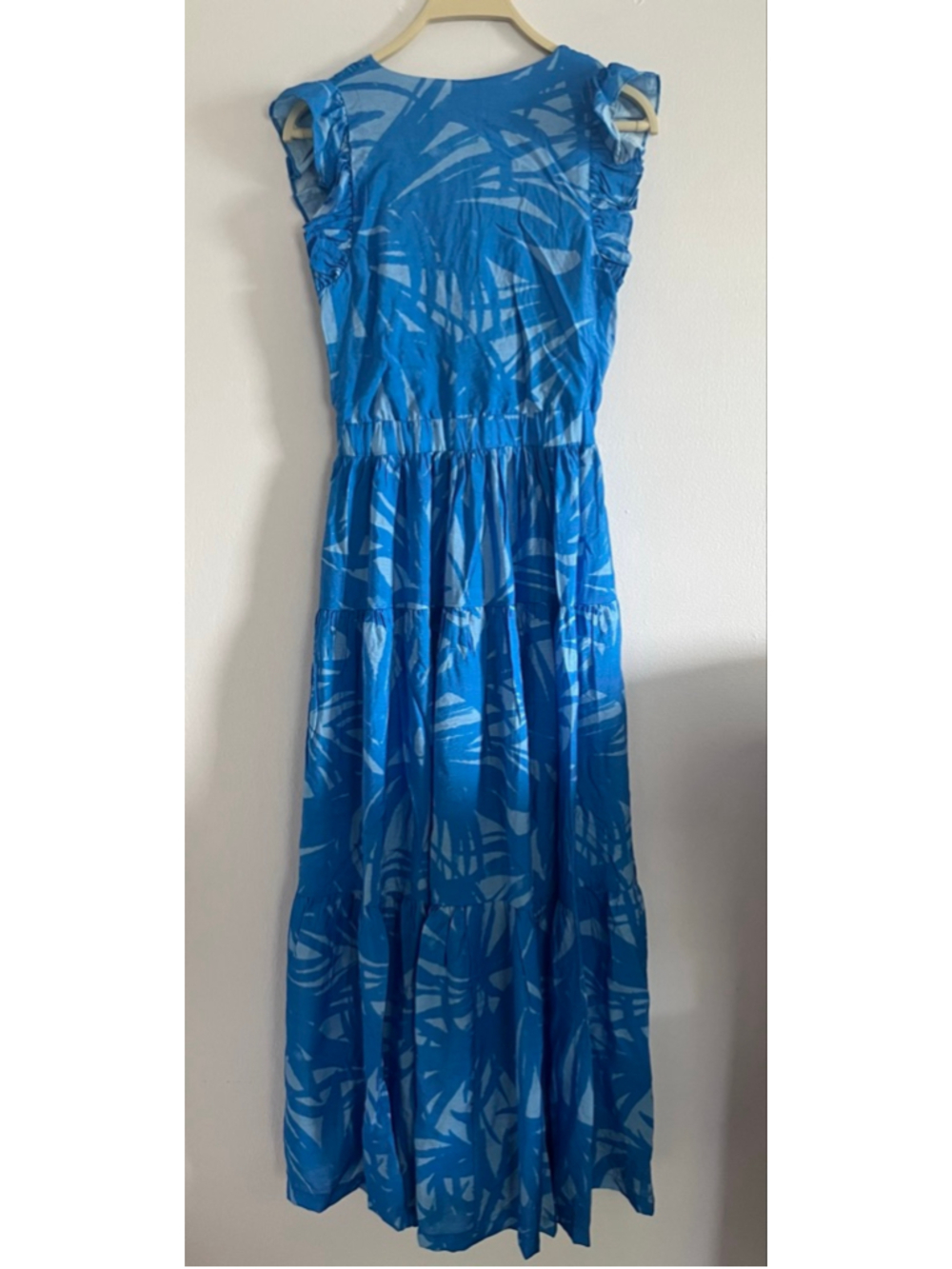 Taylor flutter sleeve tiered maxi dress size 4 - Picture 4 of 11